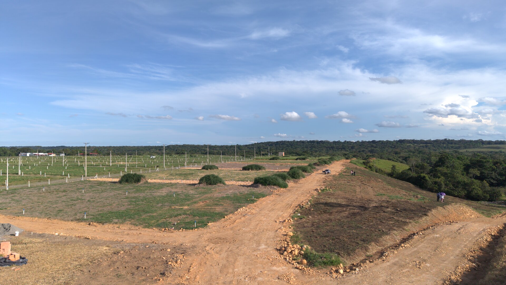 Vista aérea de los lotes y las vías internas en apertura